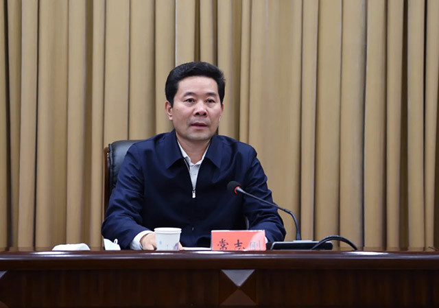 巴彦淖尔市召开全市干部大会宣布自治区党委关于巴彦淖尔