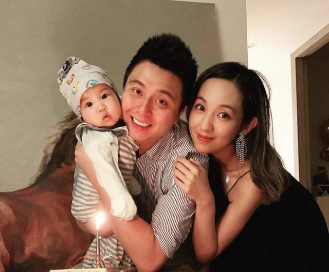 又走一个32岁tvb美女主播宣布离巢嫁豪门三年抱俩