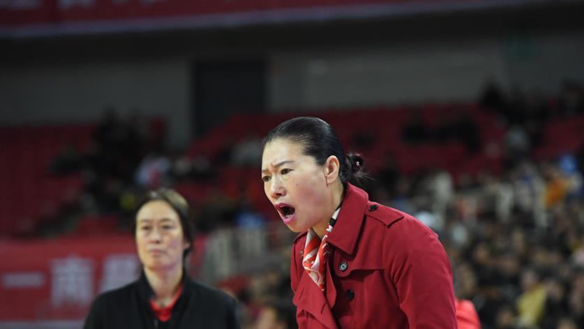 王芳邀请冠军主帅重返辽宁,回归家乡效力,有望助辽篮重返巅峰!