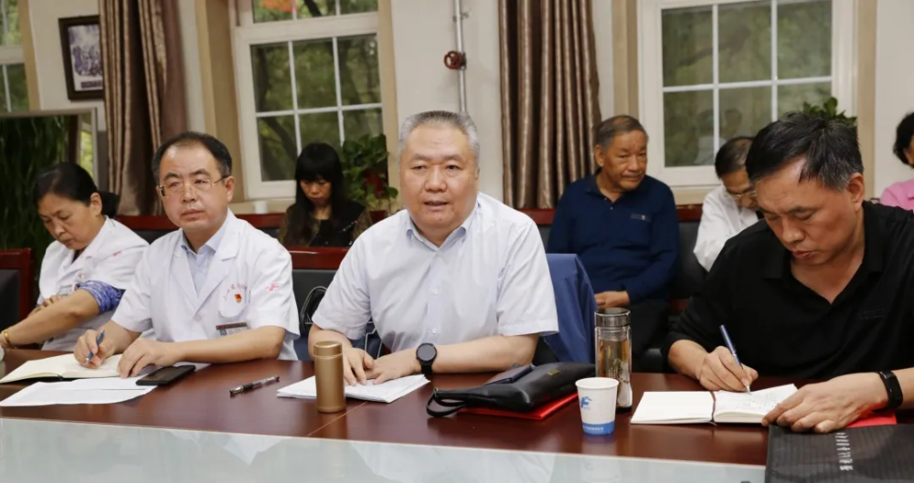 薪火相传继往开来山西省汾阳医院召开返聘专家座谈会