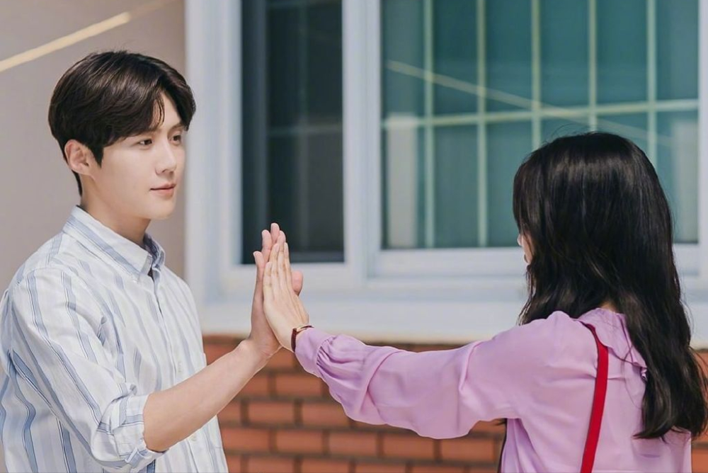 海岸村恰恰恰 二人别扭变三人行 金宣虎神仙落泪打动观众 全网搜