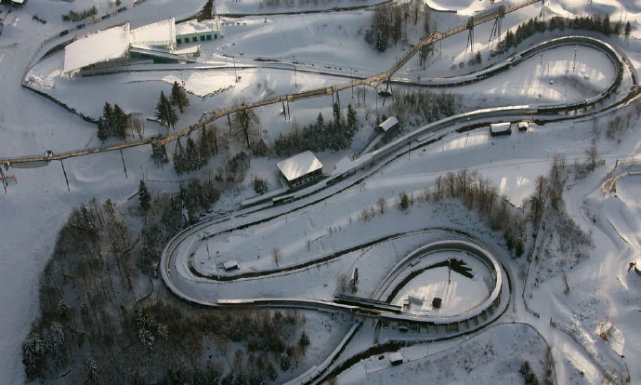 雪车赛道图片