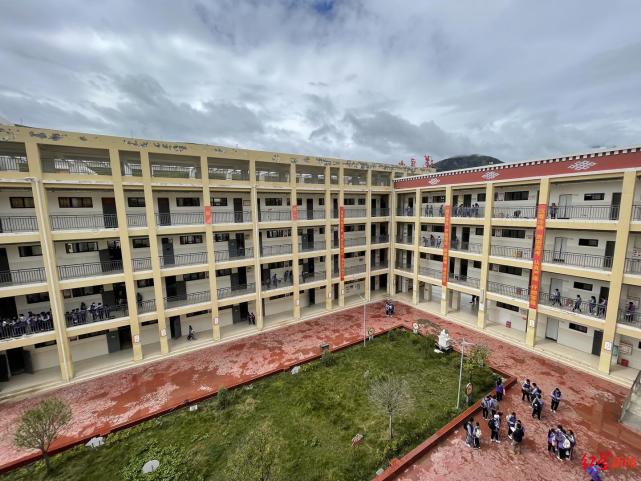 离不开郫都区的这群人|向秋翁姆|王亮|支教|道孚县|高三|郫都区