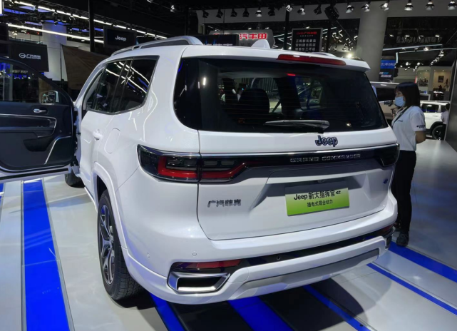 非寻常越野车,尺寸虽大但很省油,jeep大指挥官phev鉴赏