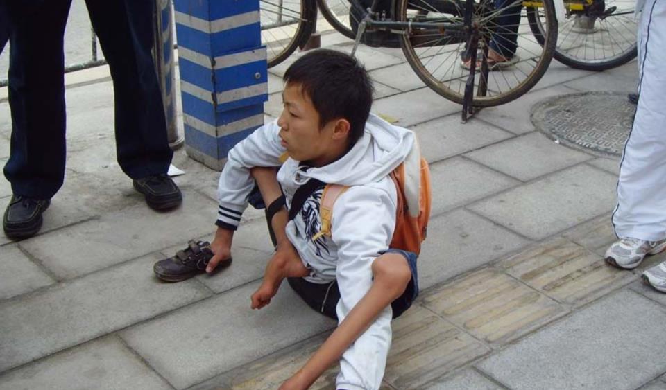 汶川地震后那位捐款185元的残疾小乞丐龚忠诚现在怎样了