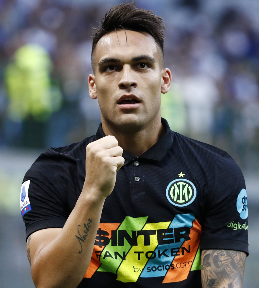 9月18日,国际米兰队球员马丁内斯在比赛中.