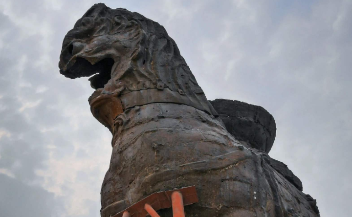 沧州千年镇海铁狮:重32吨威武霸气,却被那些所谓的专家"毁掉"