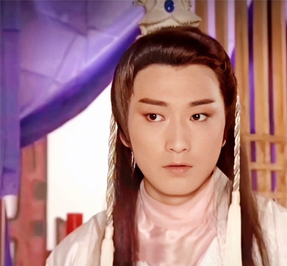 二十多年前面无表情的小鲜肉邵峰版石惊天惊为天人