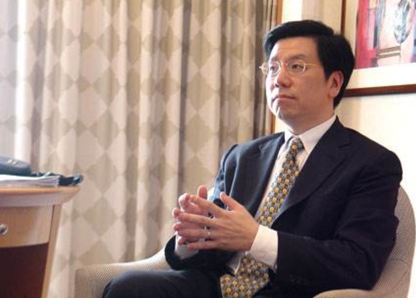 中国富豪李开复放弃美国籍撤资回国发展令美国损失上千亿