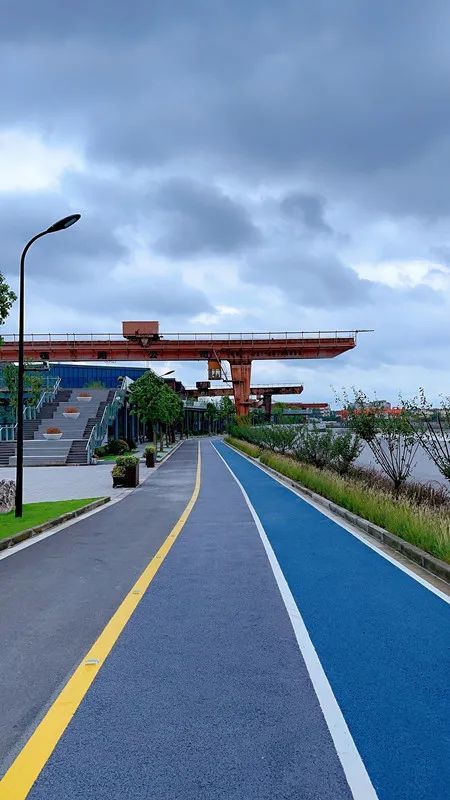 宝山蕰藻浜南岸滨水生态步道庙行段向东延伸一公里,上海一号湾张庙段