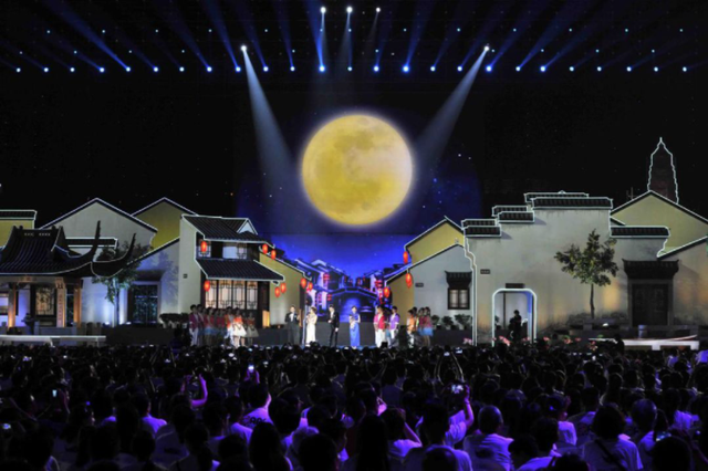 郑恺张含韵歌舞开场周深致敬航天英雄今年央视中秋晚会好看了