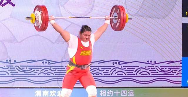 纵观目前国内的女子举重运动员,在个人能力上,能超越李雯雯的几乎没有