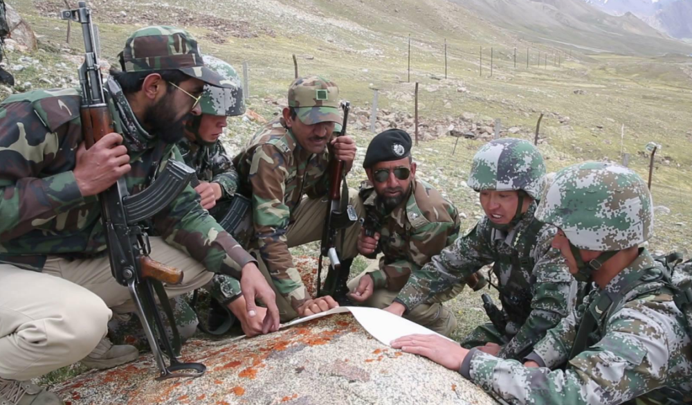 中巴边境的奇特景象:边防官兵亲如兄弟,巴方对我国不设防_腾讯新闻