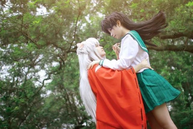 cosplay犬夜叉日暮戈薇纯白中国小姐姐帅气出境