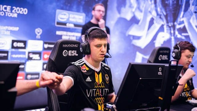 csgo小蜜蜂出线后寻找自身问题kyojin仍需大赛磨炼