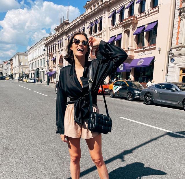 基础款穿出高级感,塞尔维亚女演员米莱纳拉尽显优雅,不愧是学霸