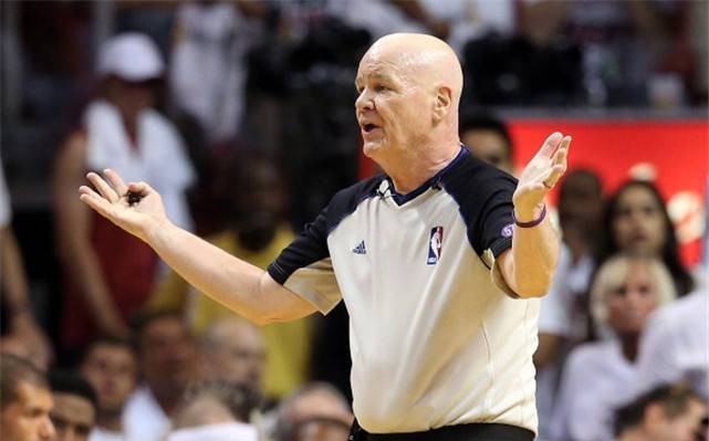 nba的裁判是如何挑选的他们的工资高吗黑哨是否真正存在