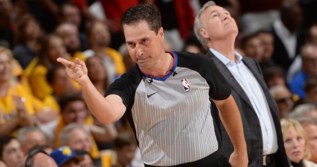 nba的裁判是如何挑选的他们的工资高吗黑哨是否真正存在