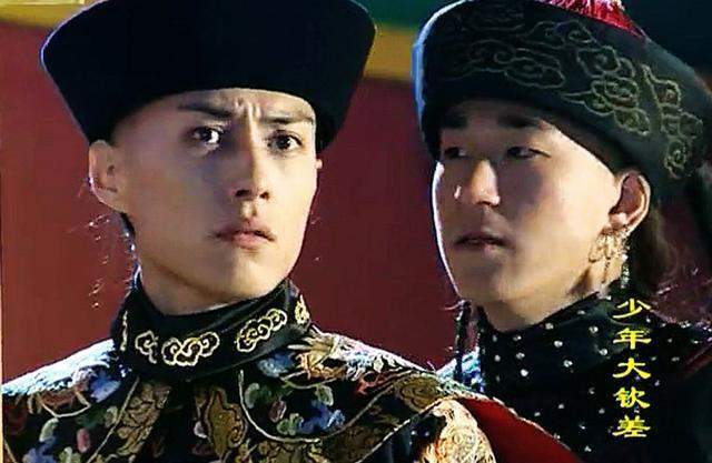 2004年,《少年大钦差》电视剧播出,谢昀杉作为主演,饰演乾隆的私