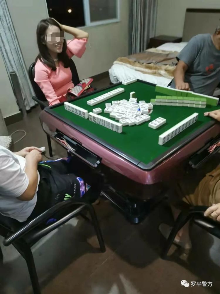 罗平县9人在酒店赌博被一锅端