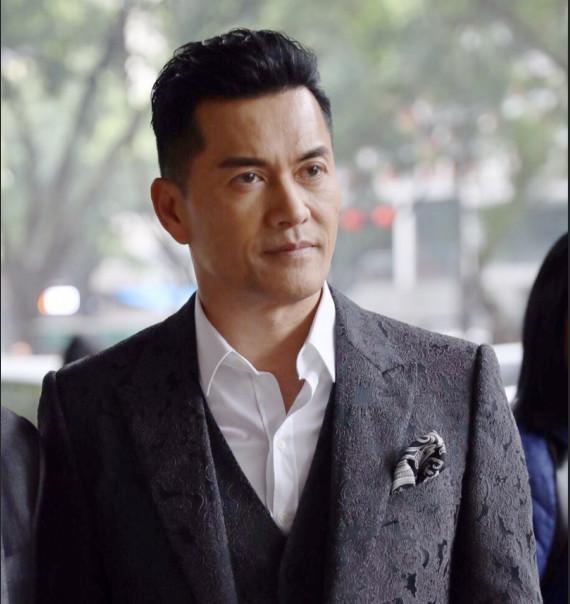 都说港星耐老但郭晋安的脸是怎么了自然老去对他们来说有点难