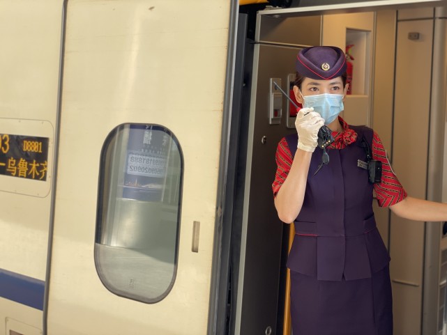 新疆"动姐"温暖中秋回家路|新疆|旅客|列车|乌鲁木齐|哈密