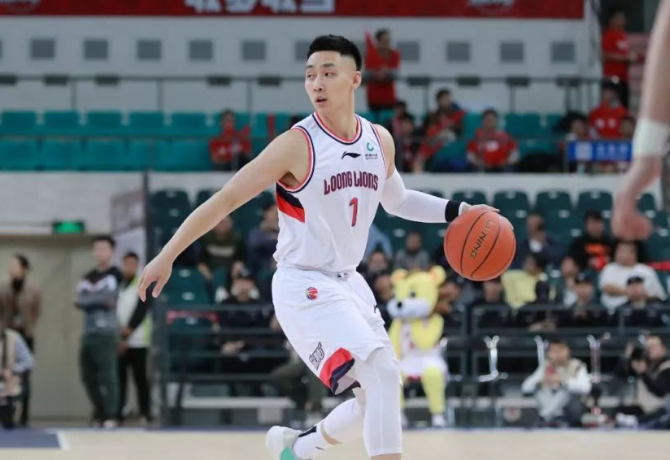 cba CBA三消息：广州续约长春后卫，辽宁终于迎首胜，杨鸣叹息难卫冕