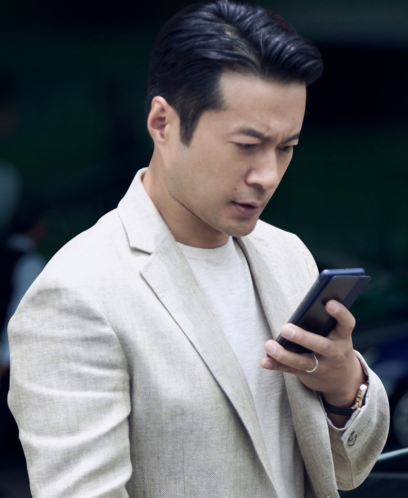 扫黑风暴谭凯没学过表演为单身老妈回家乡48岁不强求爱情