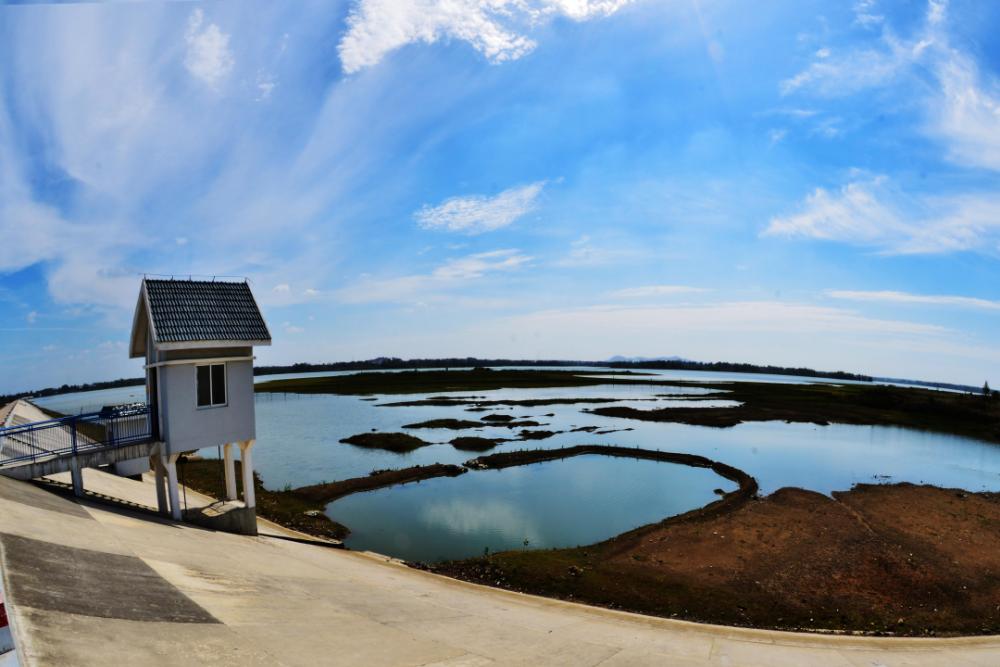 川桥湾水域面积1万亩,是天长四大水库之一,川桥河源头.