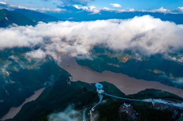 巫山云雨美如画