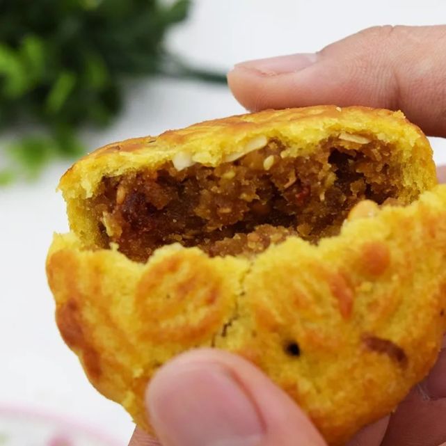 鲜 酥 甜闻名山西神池县的传统特产神池月饼是山西忻州市饼月池神