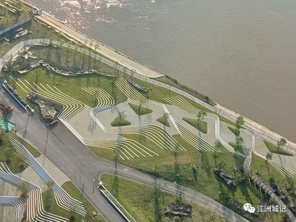 蓝天碧水,洪山白沙洲江滩中秋美景实拍,整改正在进行,年底全线开放!_