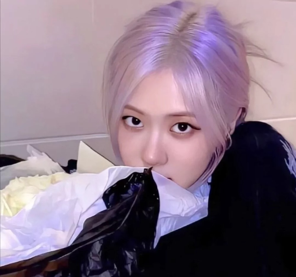 韩国女团blackpink成员rosé朴彩英头像