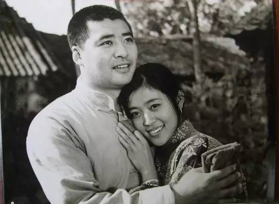 山菊花演员囊括山东话剧团班底老戏骨在丰收之后中亮相