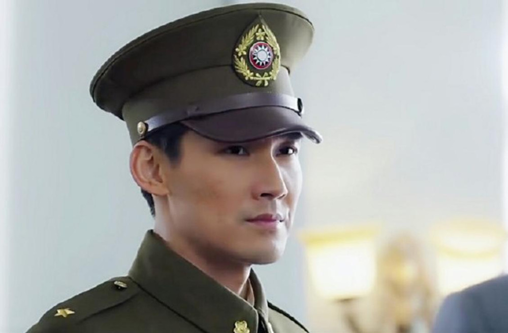 需要说明的是,类似于很多人推荐的《无悔追踪》这样的经典电视剧,谍战