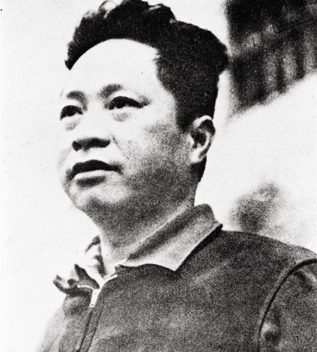 黄百韬遭粟裕围困不愿投降,临死前对杨廷宴说出遗言:我有三不解