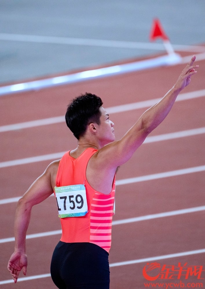 第十四届全运会田径比赛,男子一百米决赛中,苏炳添9秒95获得冠军