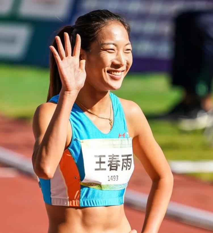52秒00王春雨全运400米获银牌四川名将蝉联冠军