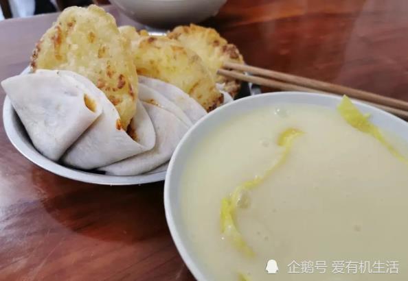 昭通美食"油糕饵块稀豆粉",你吃过吗?