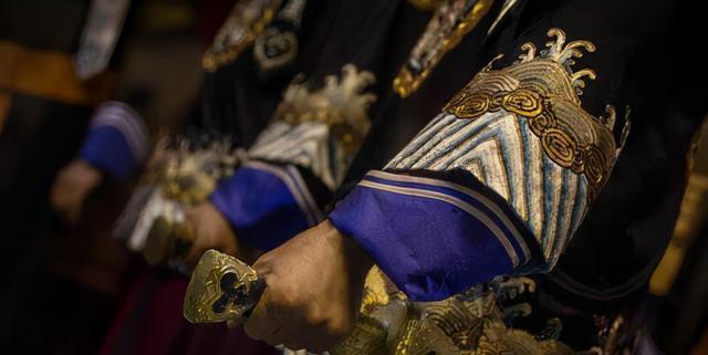 真实的晚清大内侍卫:挑选严格,等级森严,和珅也曾当过大清侍卫