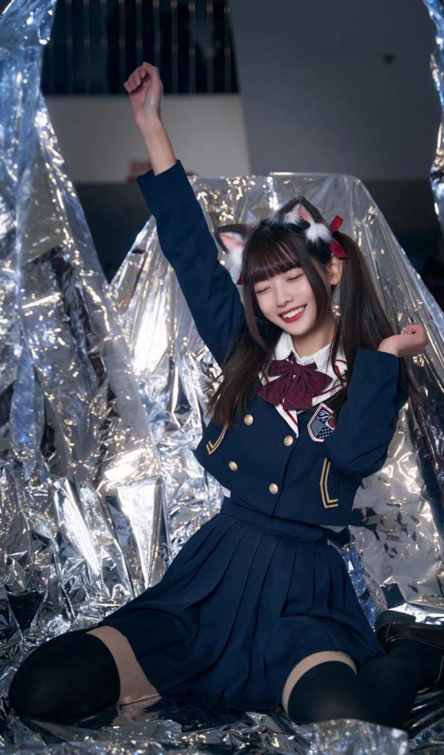 jk少女漫展上的双马尾小可爱不过没有跳舞哦