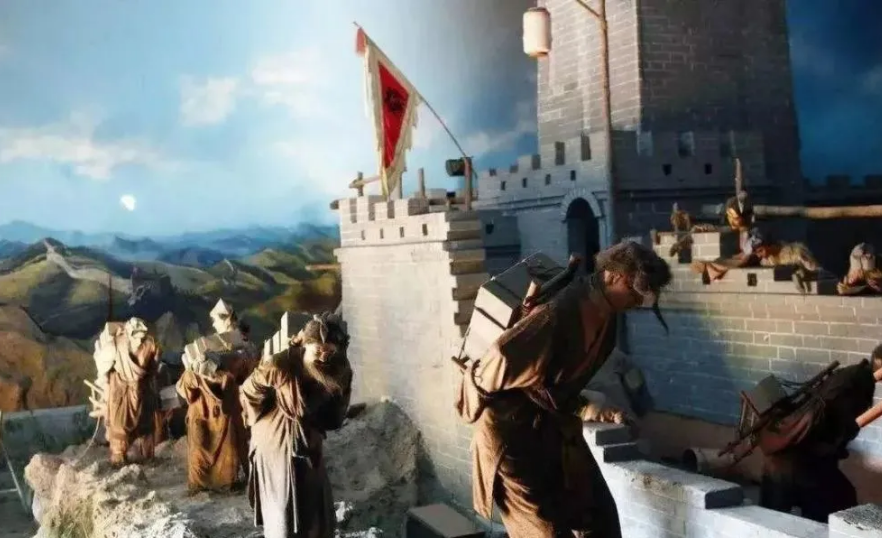 大秦王朝才刚建立始皇帝却下令大兴土木这里面有什么特殊原因