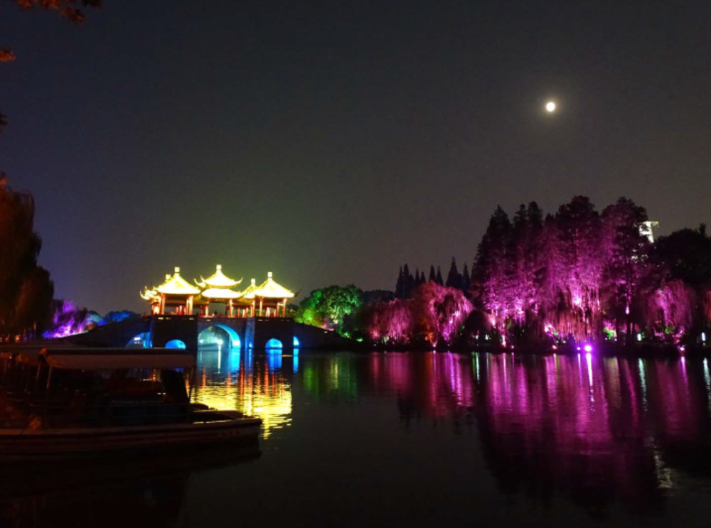 月亮城赏中秋月