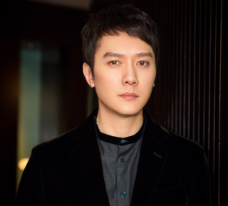 演员冯绍峰个人资料演艺经历图片早年经历