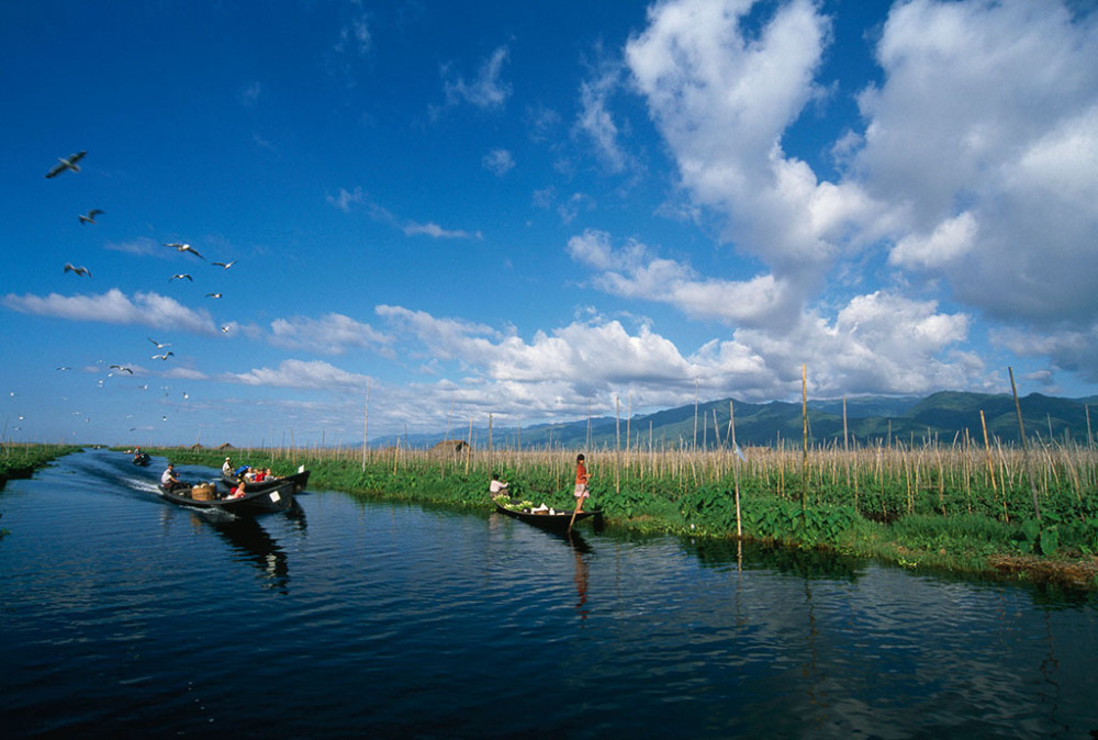 美丽的莱茵湖有着不少历史故事