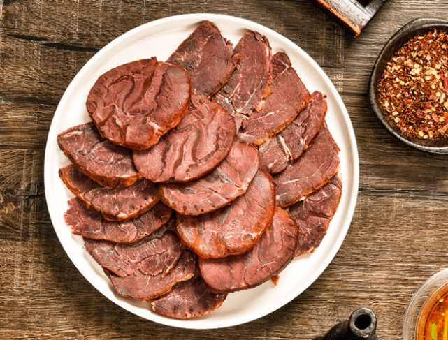 卤牛肉牢记正确做法牛肉香气浓郁切开不散比买的都好吃