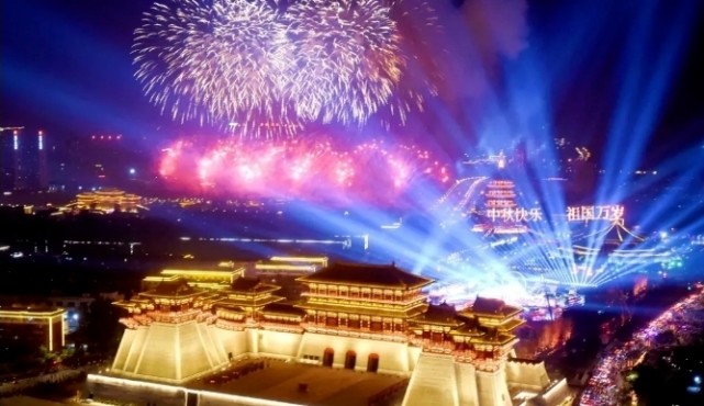 大湾区中秋晚会发力华晨宇激昂献唱花花女儿共团圆