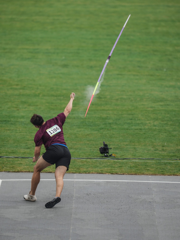 全运会田径男子标枪决赛赛况
