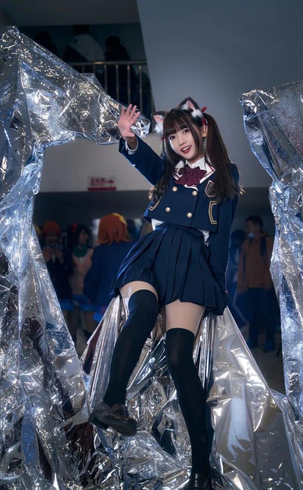 jk少女漫展上的双马尾小可爱不过没有跳舞哦