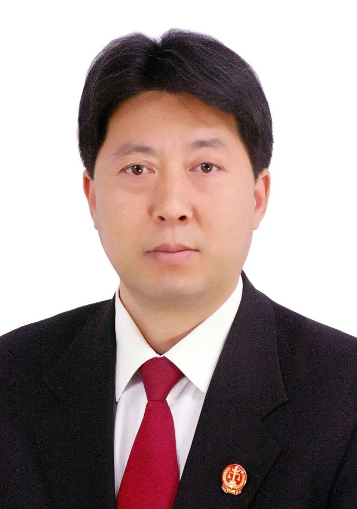 史会军,宝鸡市陇县市场监管综合执法队大队长 他坚持在干中学,在学中